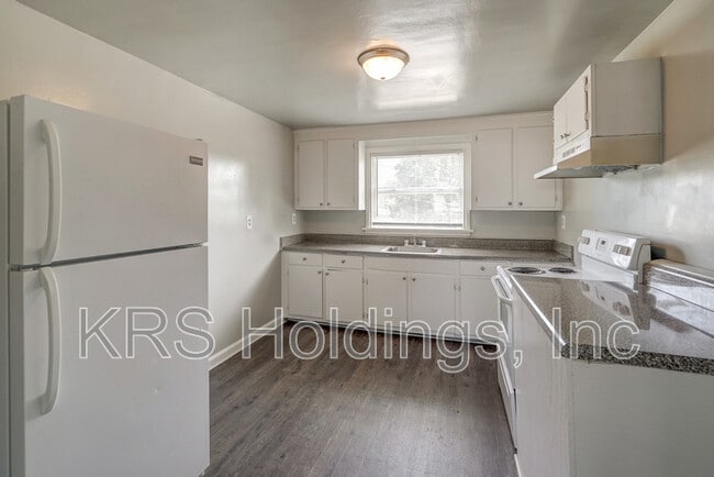 Building Photo - 5423 Remuda Dr