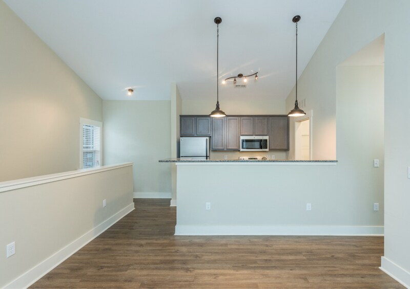 Building Photo - 32 Plant Pl