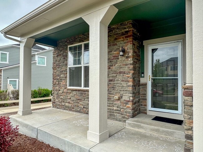 Building Photo - Horseshoe Ridge 4bd 3ba 2,522sq.ft. home FOR RENT!