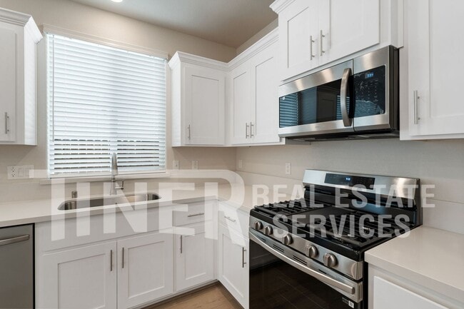 Building Photo - 2401 Longmire Lp