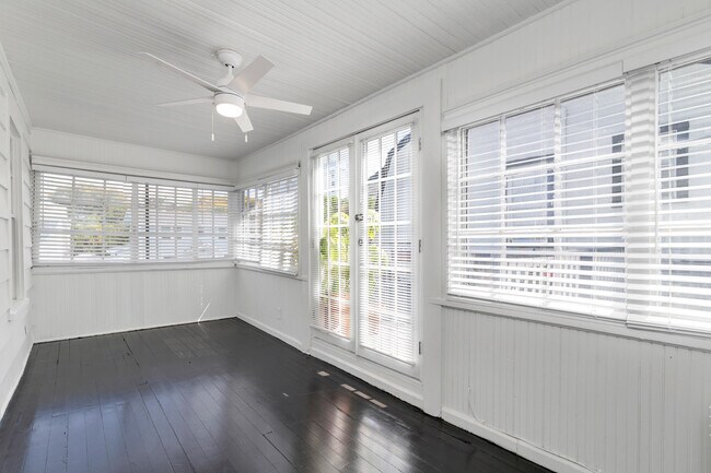 Building Photo - 204 Conniston Rd