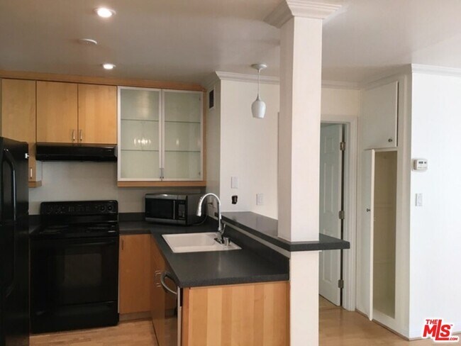 Building Photo - 11750 Sunset Blvd