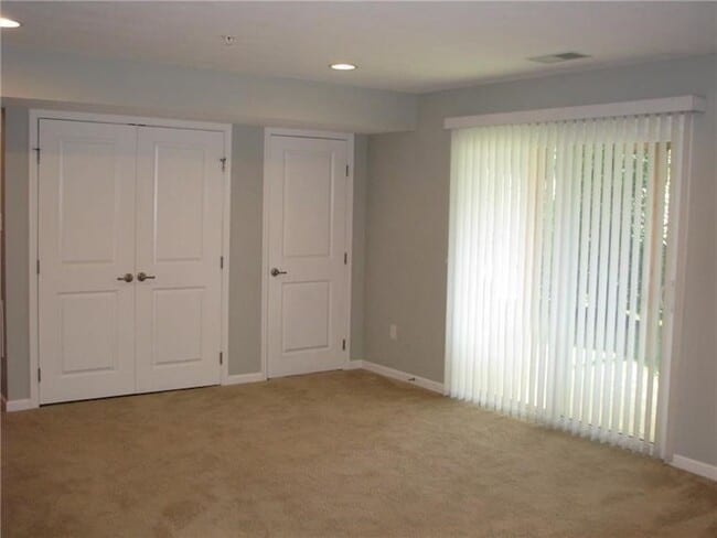 Building Photo - 411 Maple Ridge Dr