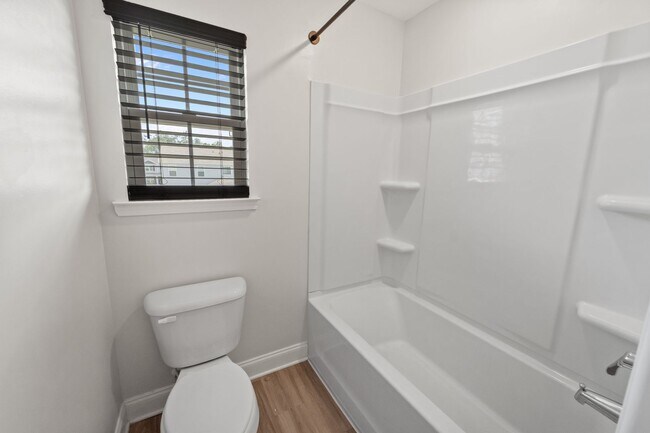 Building Photo - Spacious 5-Bedroom Home in The Palms at New Hampstead with Office & Screened Porch