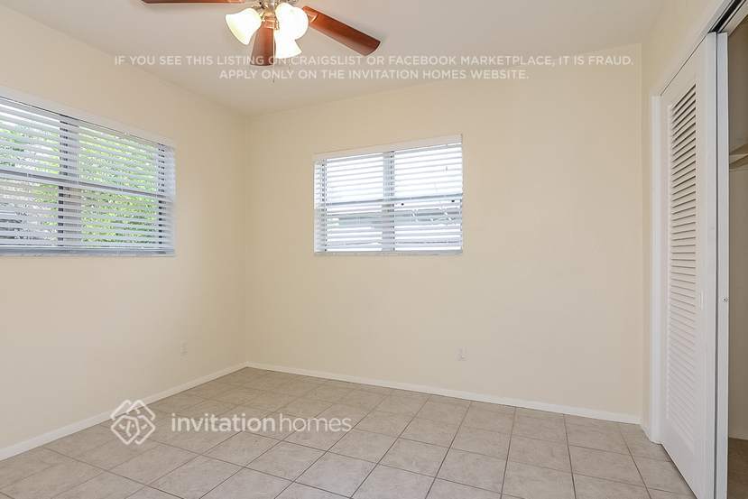 Building Photo - 2160 Riviera Dr