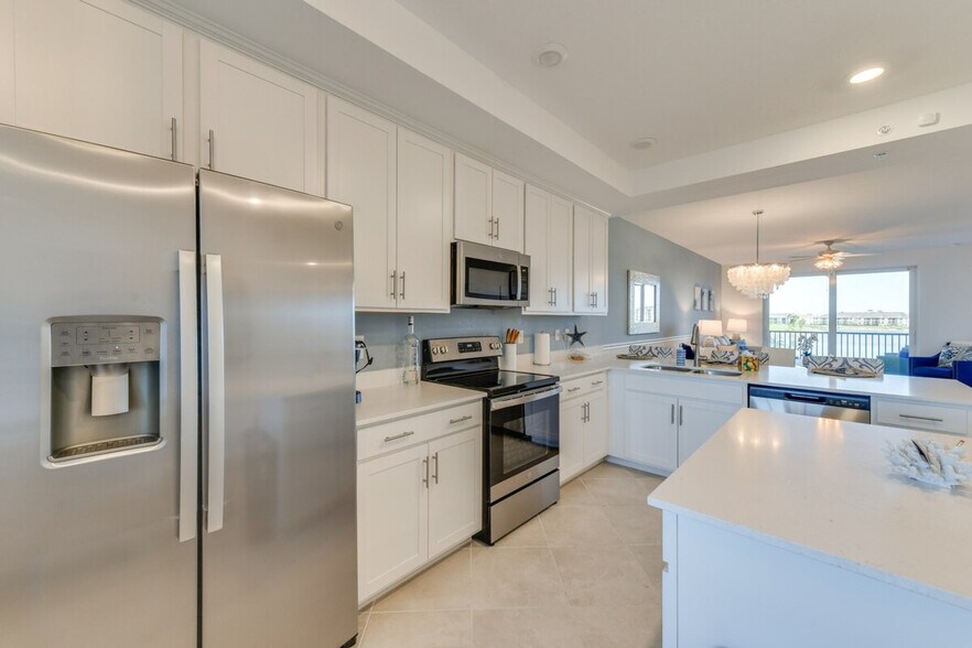 Building Photo - 12320 Wellen Golf St