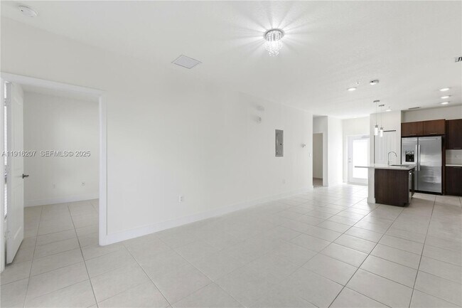 Building Photo - 8265 NW 41st St