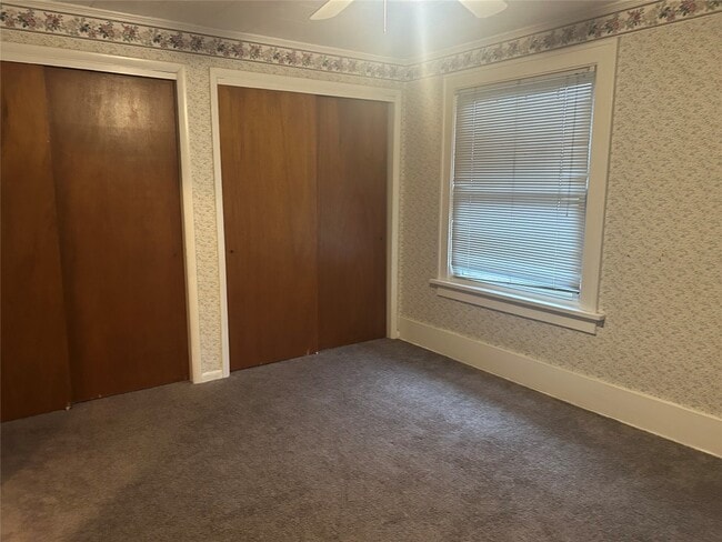 Building Photo - 1028 W 29th St