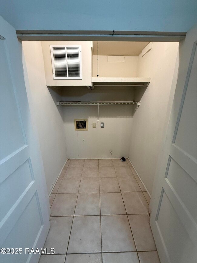 Building Photo - 109 Doris St