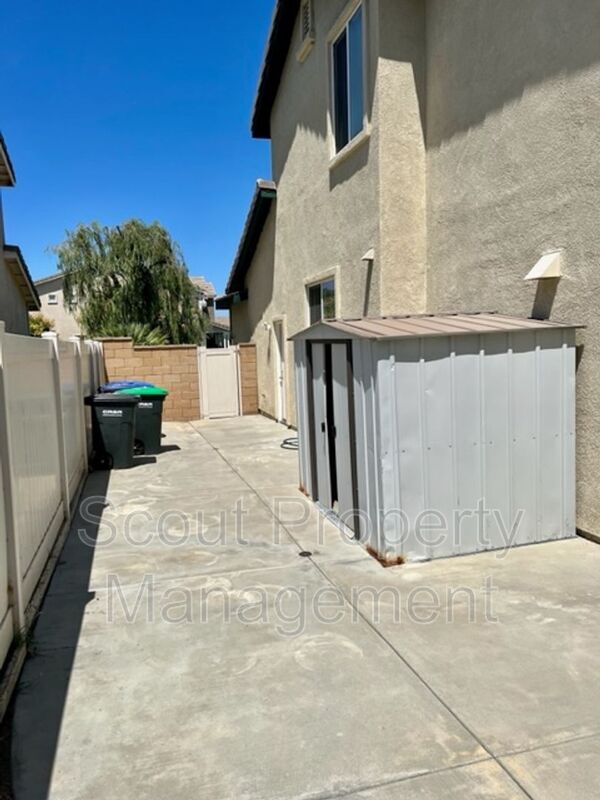 Building Photo - 45602 Magnolia Pl