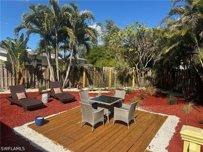 Building Photo - 981 8th Terrace N