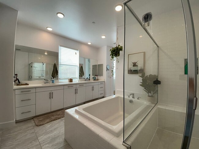 Building Photo - New Remodeled Luxury Home in Santee