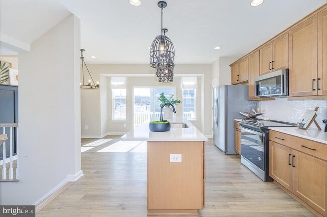 Building Photo - 201 Hillsdale Pl