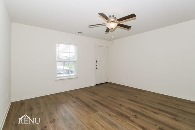 Building Photo - Coming Soon!