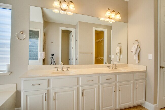 Building Photo - Hidden Creek Golf Course Home with Pool, Fenced Yard, and Bonus Room!