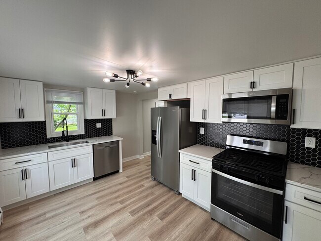 Building Photo - 19 Stryker Ave