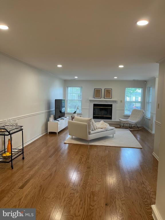 Building Photo - 211 Sonnett Pl
