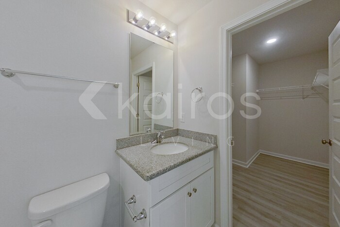 Building Photo - 209 Monarch Ln