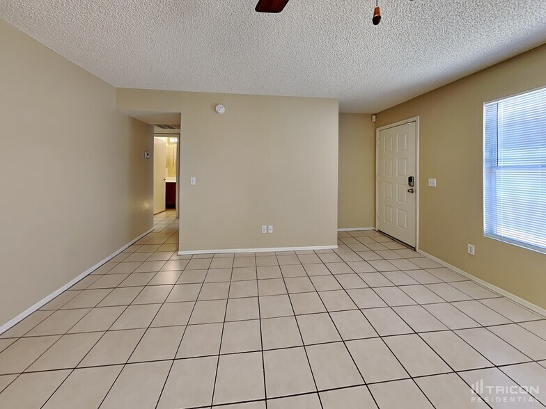 Building Photo - 4763 W Menadota Dr