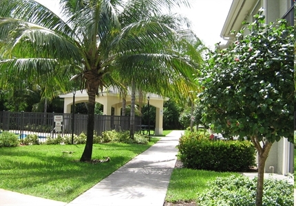Primary Photo - Emerald Dunes Apartments