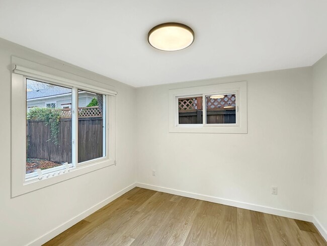 Building Photo - 1516 N 7th St