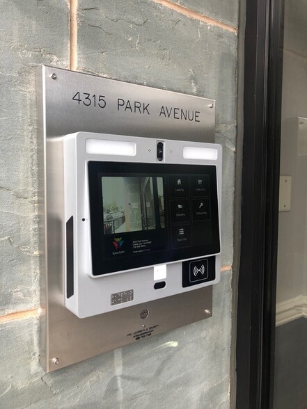 Building Photo - 4315 Park Ave