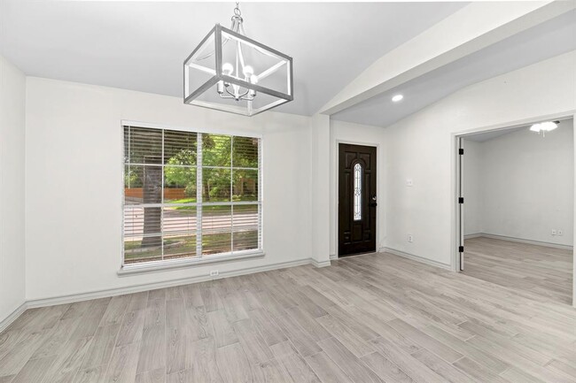 Building Photo - 2356 Vernell Way