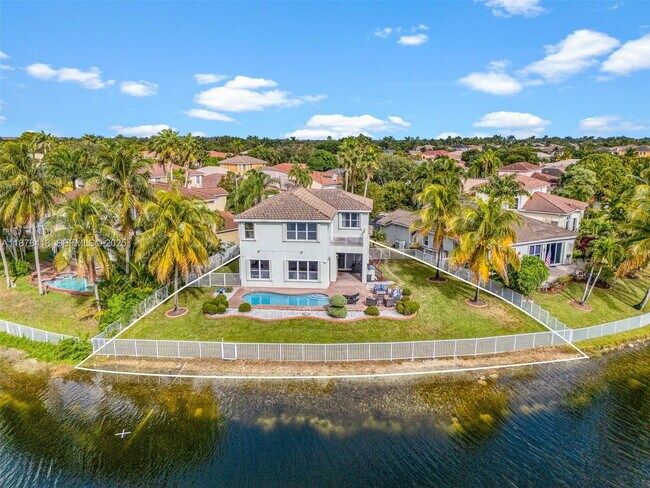 Building Photo - Southwest 28th Street, Miramar, FL 33027 - 4 BR 3.5 BA single-family home