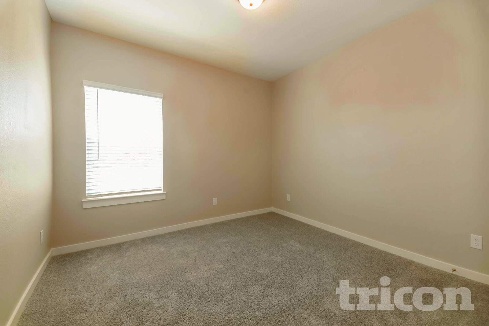 Building Photo - 5492 Granite Trl