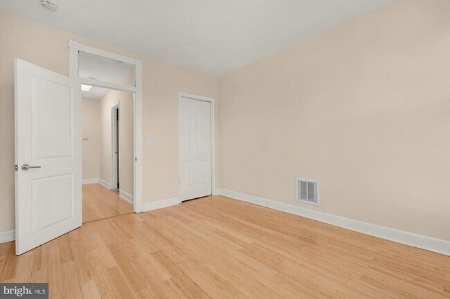 Building Photo - 151 N Potomac St