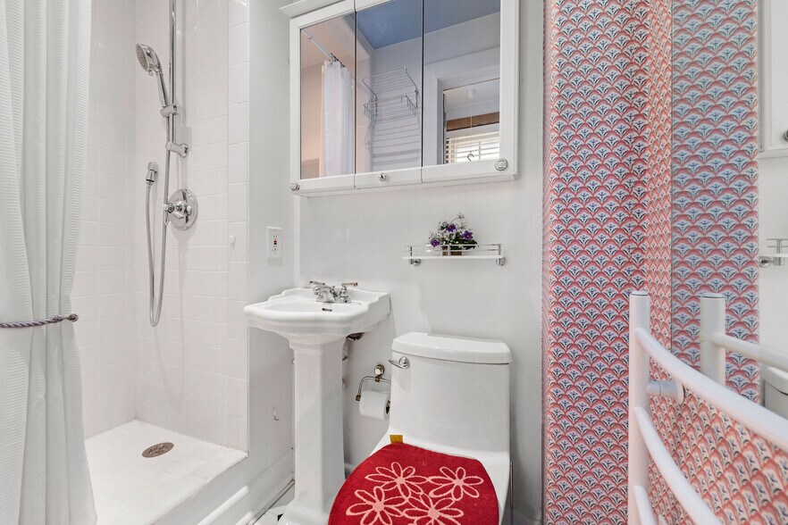 Building Photo - 3401 Greenway