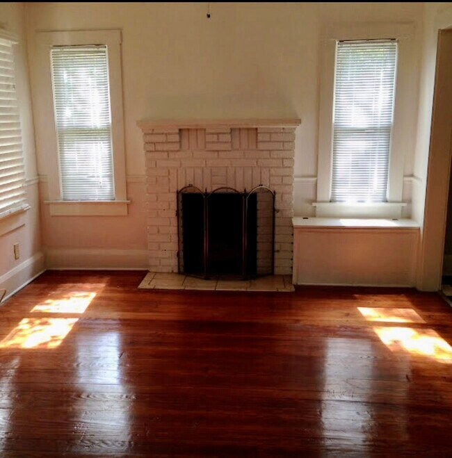 Primary Photo - 720 W Hancock St