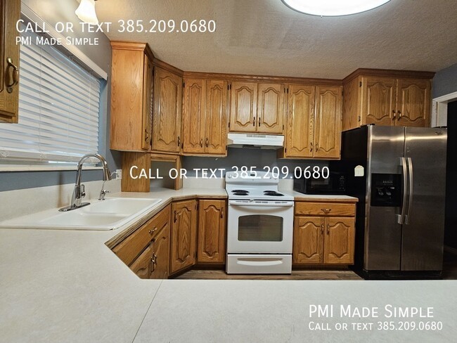 Building Photo - 242 S 400 E