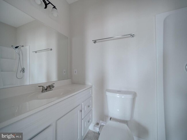 Building Photo - 417 N Collington Ave