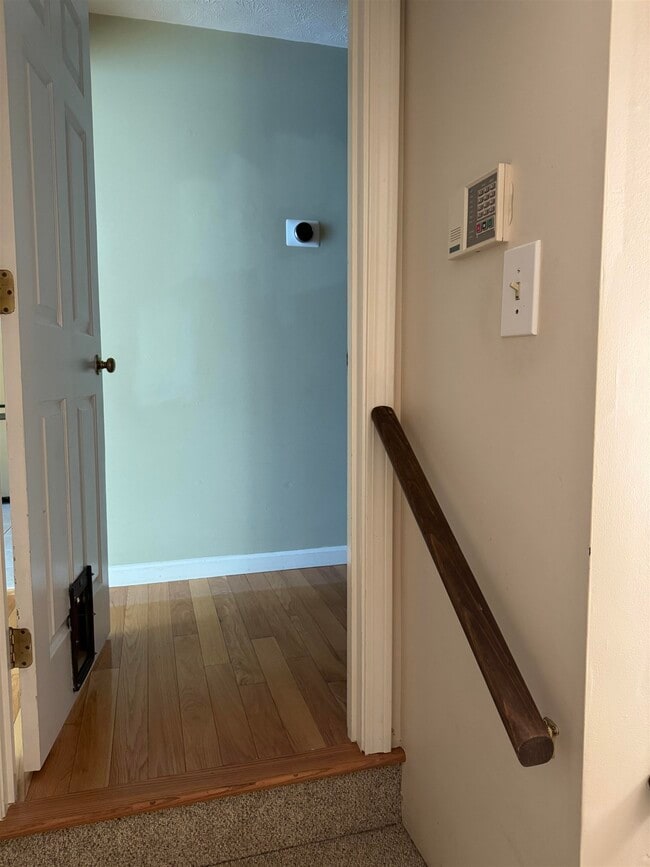 Building Photo - 16 Highbridge Hill Rd