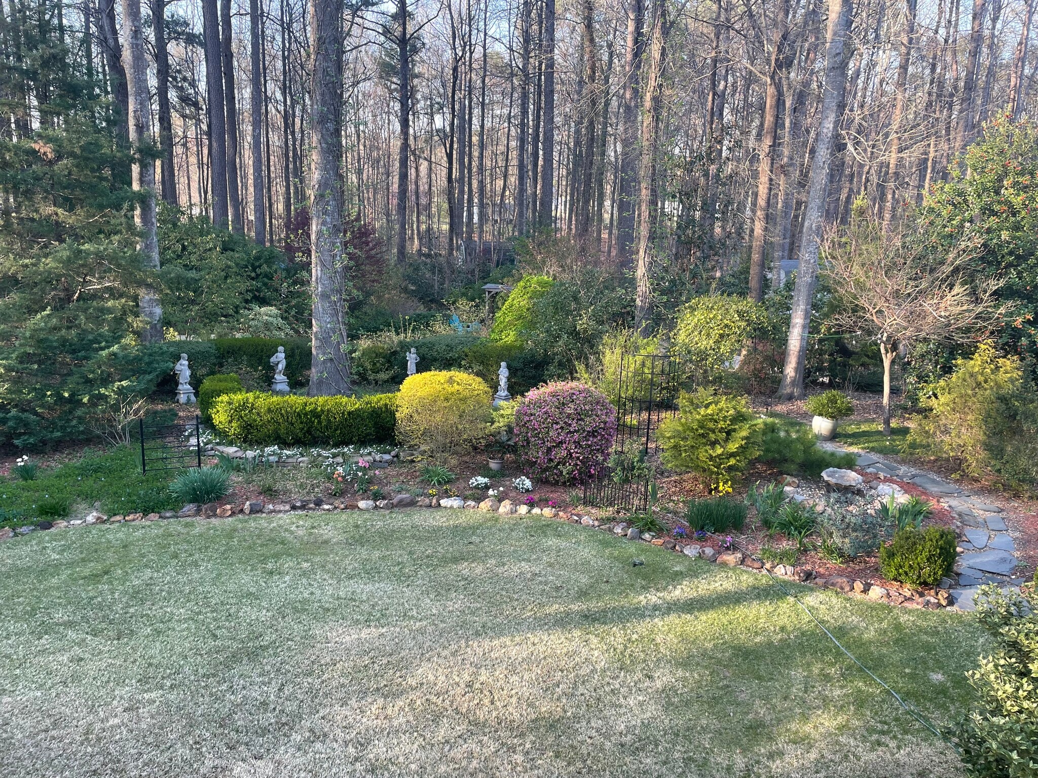 View of lawn from basement - 3337 Briarwood Ct