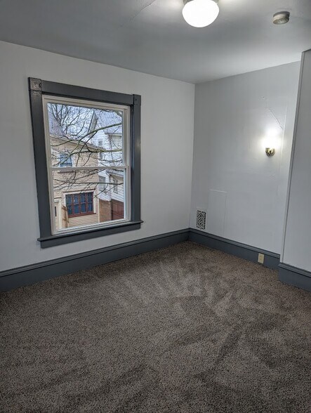 Building Photo - 299 Randolph St