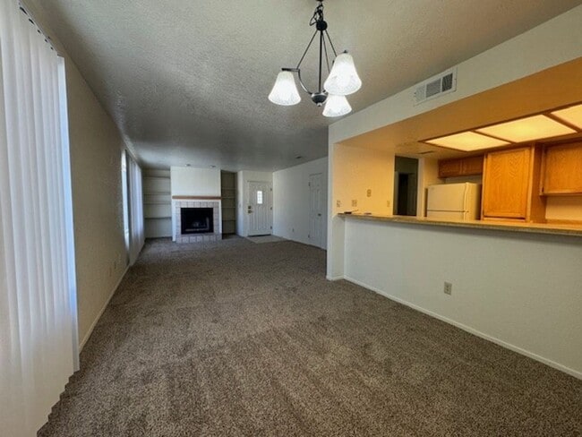 Building Photo - 2BR Condo w/Marina and Dock-Gated Waterfront Complex