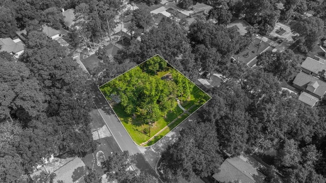 Building Photo - Experience the Golf Course Lifestyle in Panorama Village Enjoy the best of community living in th...