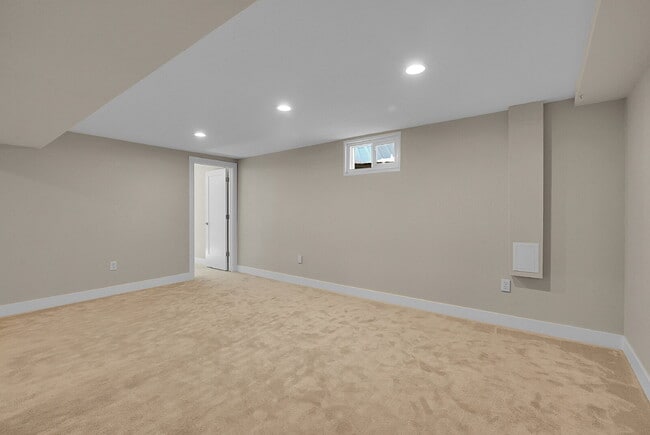 Building Photo - $3,195.00, 4 bed, 3 bath located in Arvada.