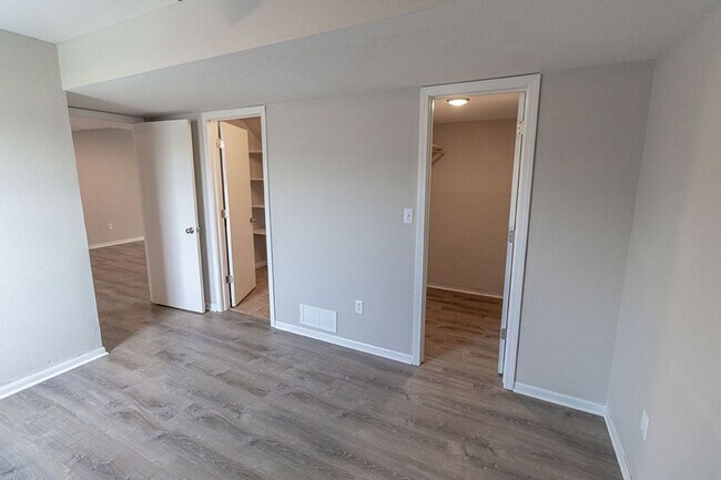 Building Photo - 5209-5211 Currituck Lane