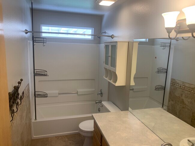 Building Photo - 5615 Marabou Way