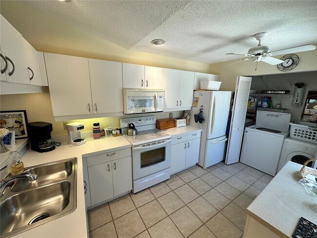 Building Photo - 1207 Spoonbill Landings Cir