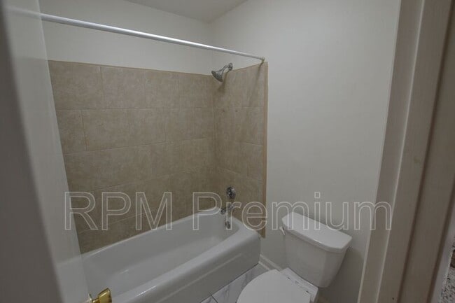 Building Photo - 1755 College Dr