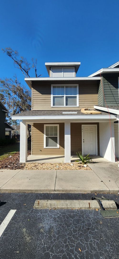 Building Photo - Charming 2-bedroom, 2-bath condo in Hailey Gardens