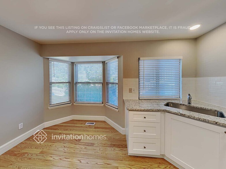 Building Photo - 8355 Avens Cir