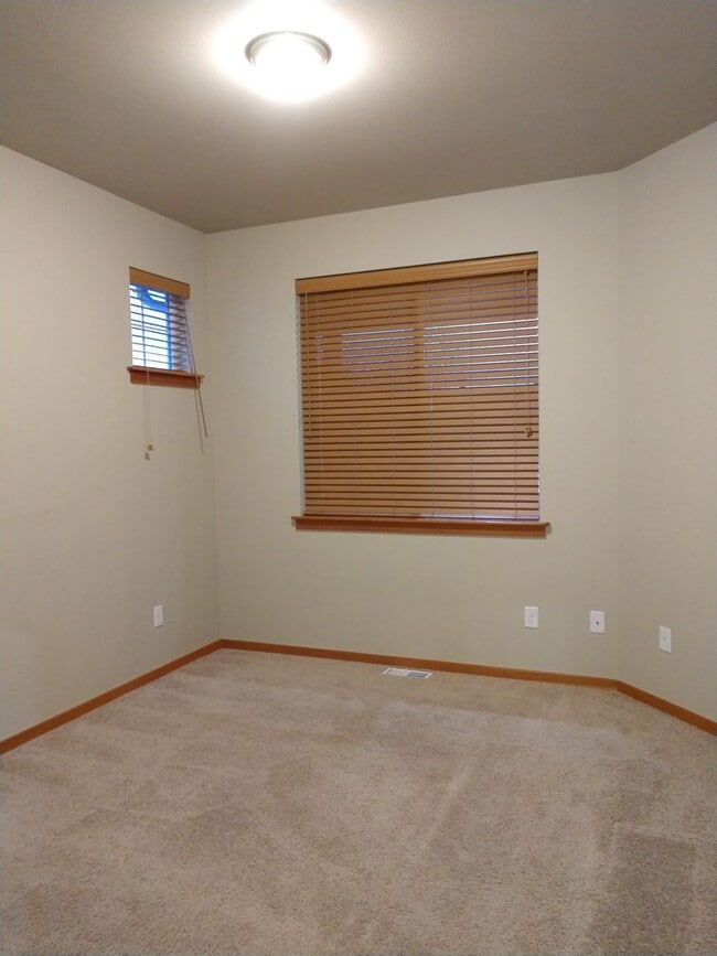 Building Photo - 2079 Calico Loop