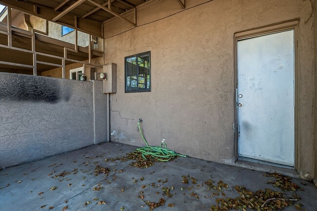 Building Photo - 5869 N 59th Dr