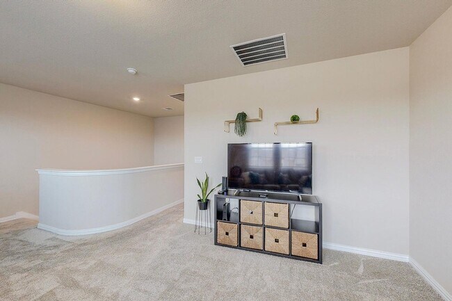 Building Photo - 7524 Redondo Dr