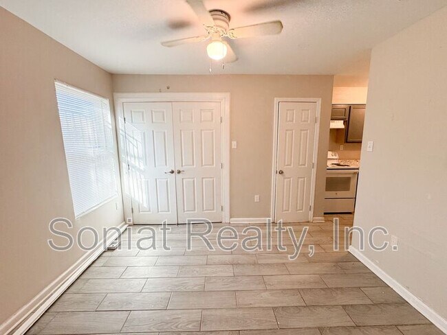 Building Photo - 7721 S Coronet Ct